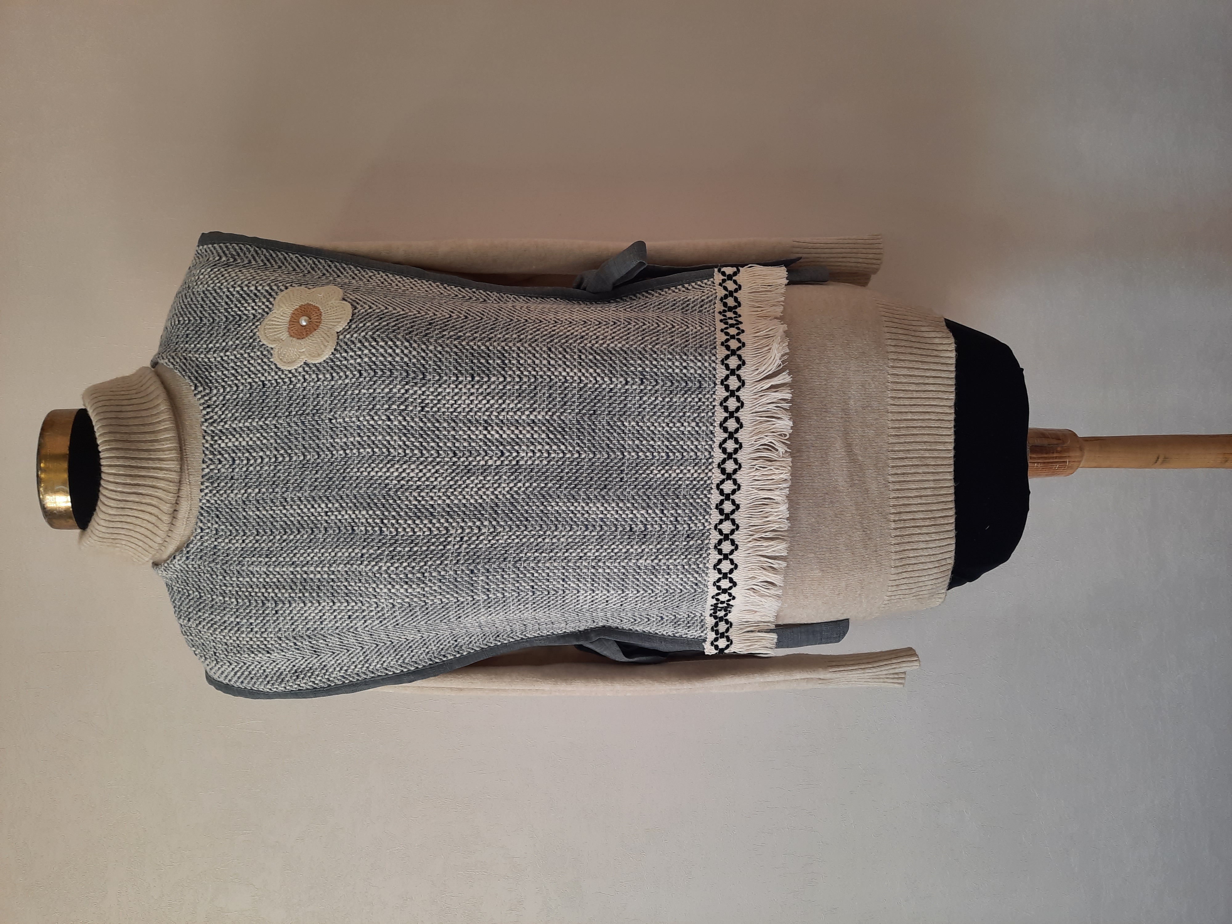 وست جلو بسته کنفی ریشه دار مهمیس مدل "آیه"